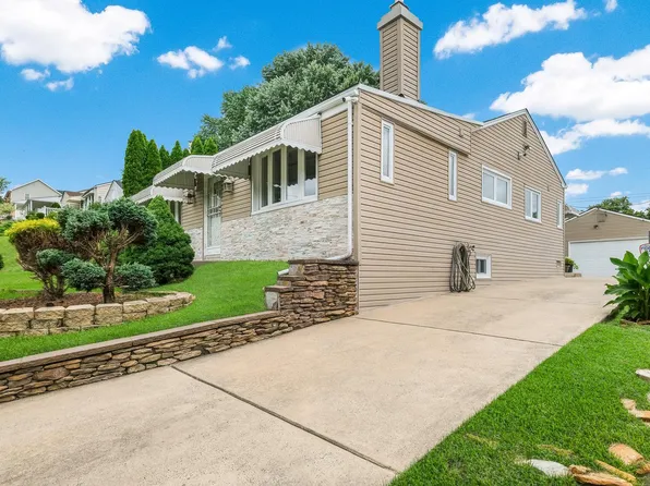 14007 Erwin St, Philadelphia, PA 19116