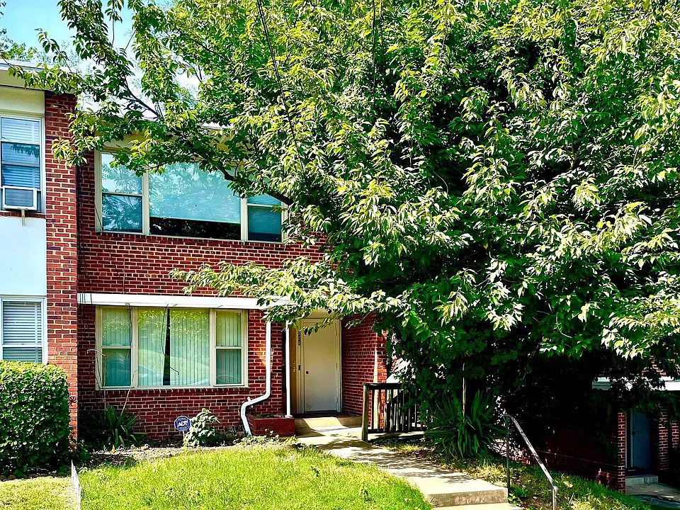 108 Varnum St NE