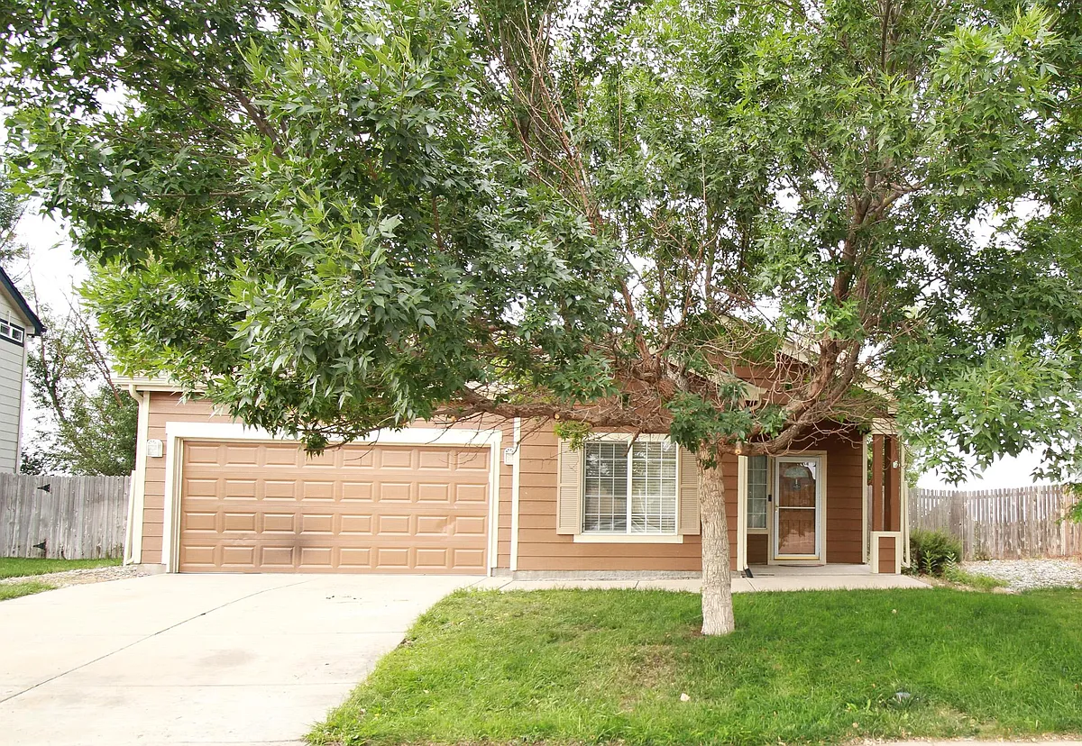 Building Photo - 858 Square Dance Ln