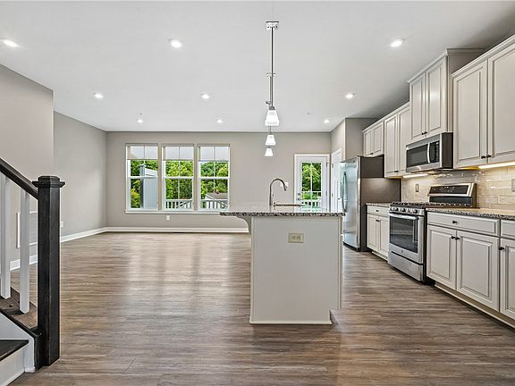 4th image of 105 Moyer Hill Dr