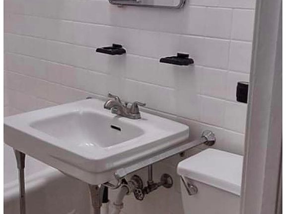 3rd image of 12021 Edgewater Dr APT 405