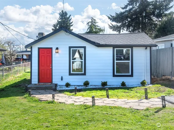 11822 25th Avenue S, Seattle, WA 98168