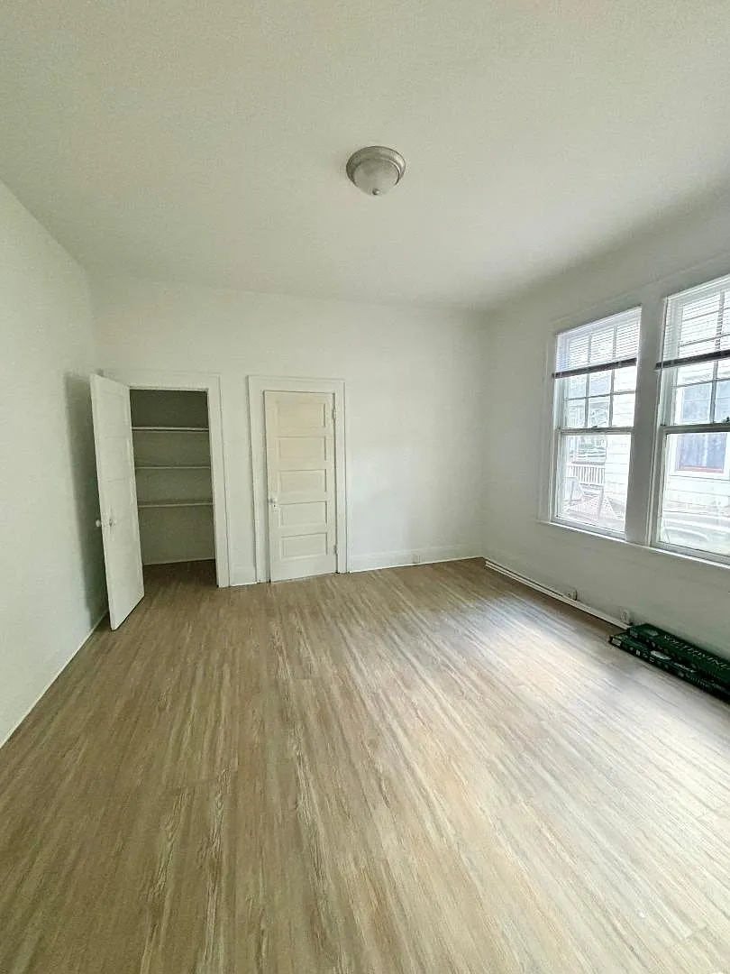 Unit Photo - 203 Bragg St NE #B