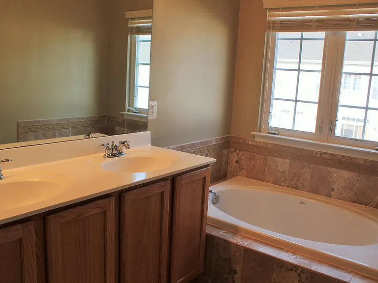1743 Theale Way — Photo 20