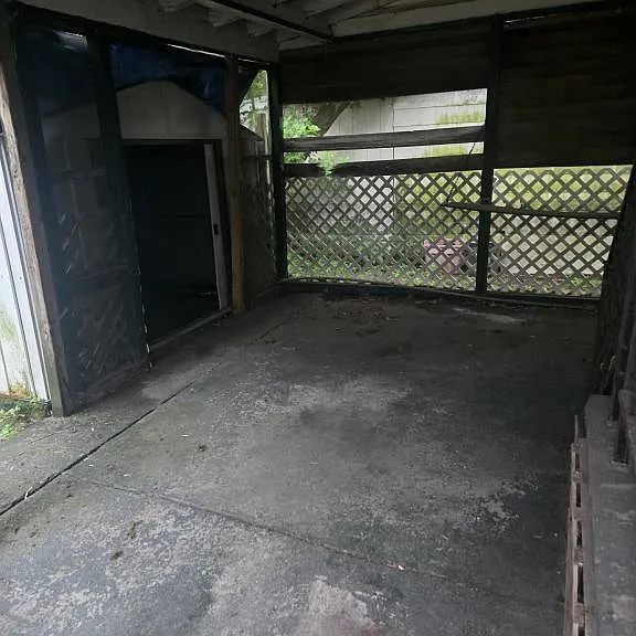 327 William St — Photo 24