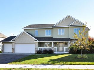 621 Lincoln Dr NE, Saint Michael, MN 55376