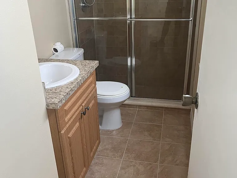 1401 SE Belcrest St — Photo 18