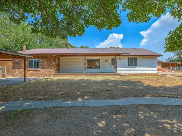 330 Sego Lily St, Bosque Farms, NM 87068