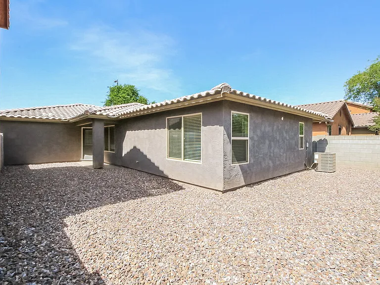 3825 E Frances Ln — Photo 15