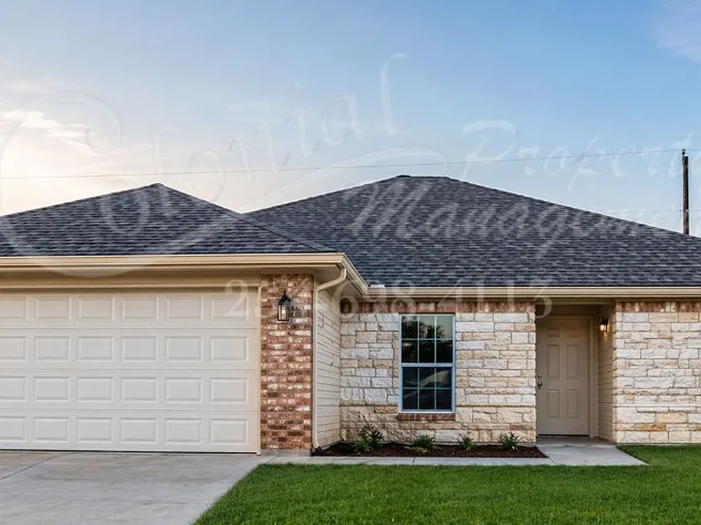 5801 Hercules Ave — Photo 1