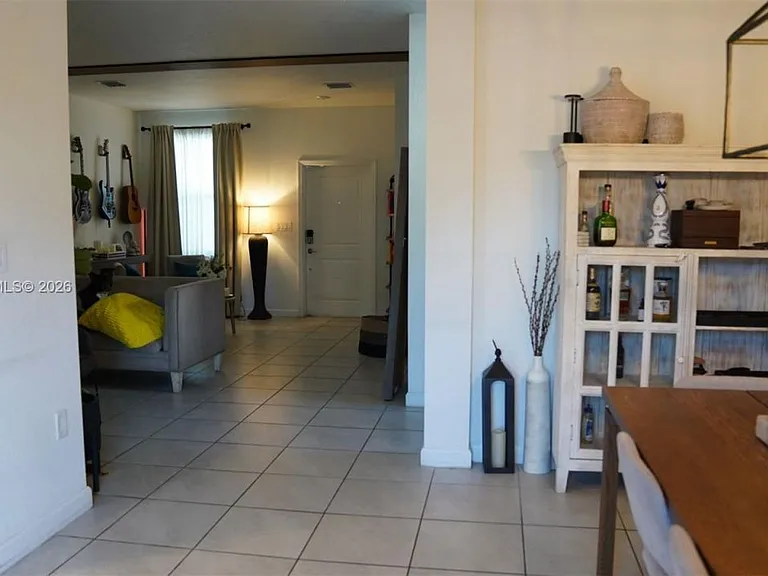 549 NW 204th St — Photo 3