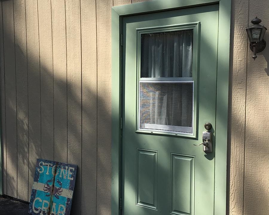 Private Entrance