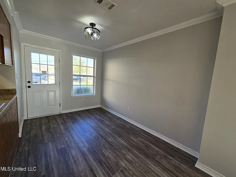 10479 Cal Ln — Photo 3