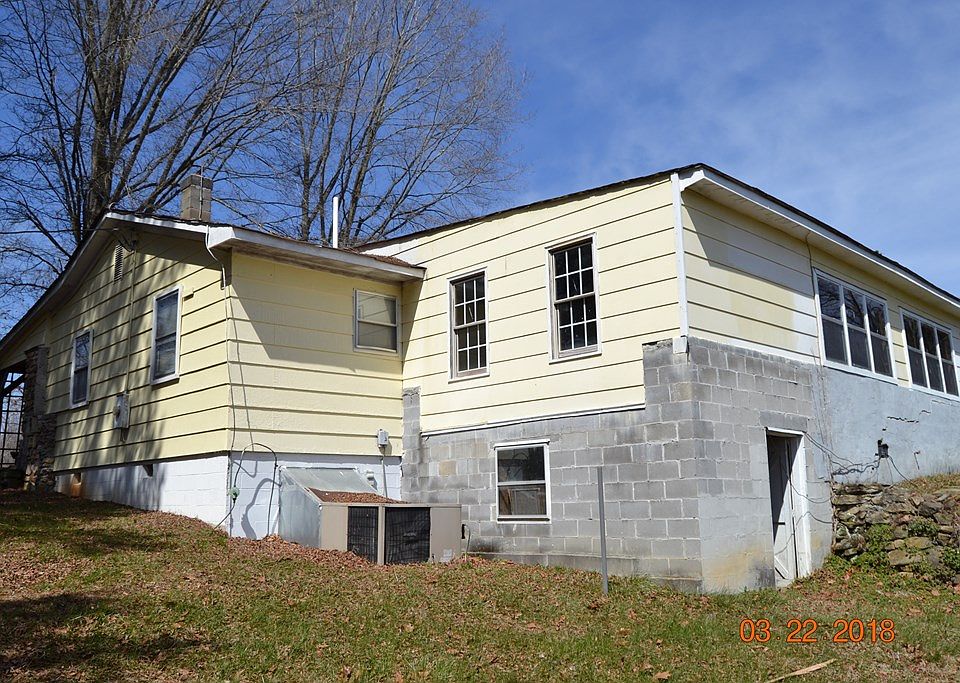 2nd image of 202 Simms Rd
