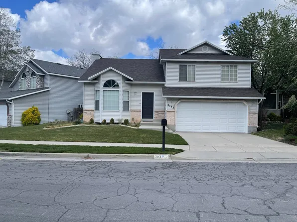 2143 E Powderkeg Dr, Sandy, UT 84093