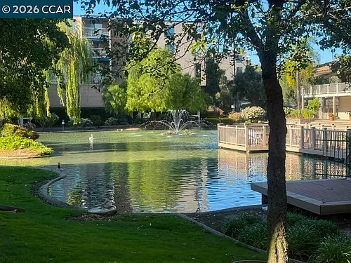 330 N Civic Dr #201 Photo 1 330 N Civic Dr #201 Photo 1