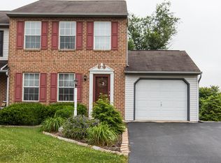 177 Heatherwood Dr, Ephrata, PA 17522