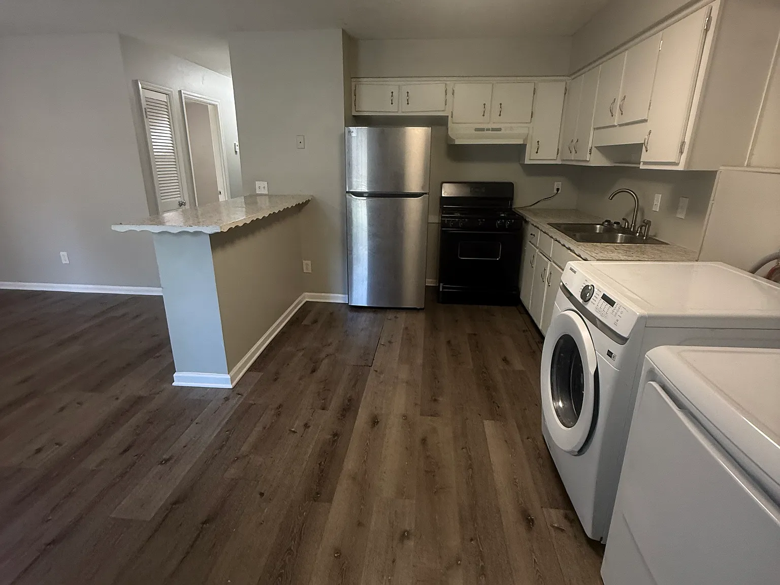 2 bed, 1096 sqft, $900 — Photo 4
