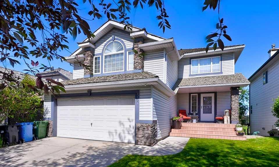1st image of 537 E Douglas Glen Point SE