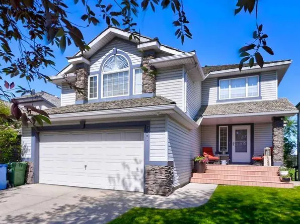 537 E Douglas Glen Point SE, Calgary, AB T2Z 3P9