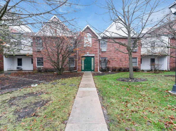 541 Leah Ln APT 1C, Woodstock, IL 60098