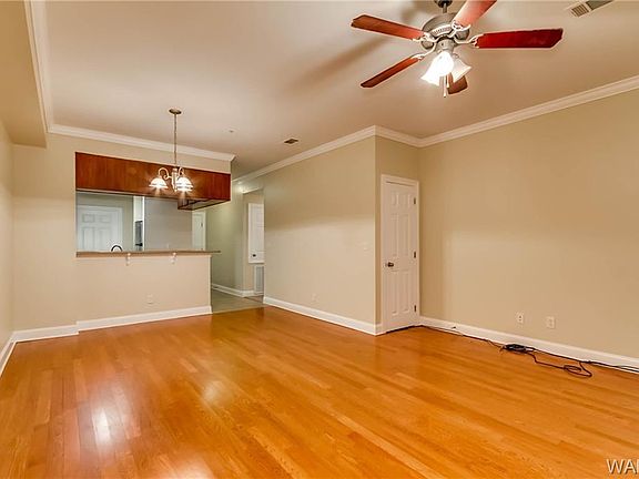 3rd image of 3218 Veterans Memorial Pkwy #1209