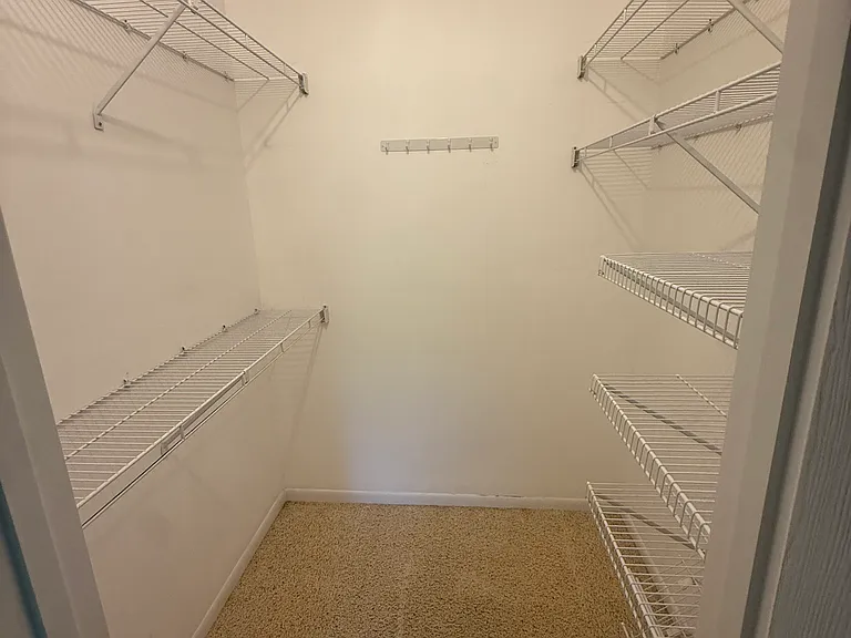 10 Woodland Hills Dr #10 — Photo 11