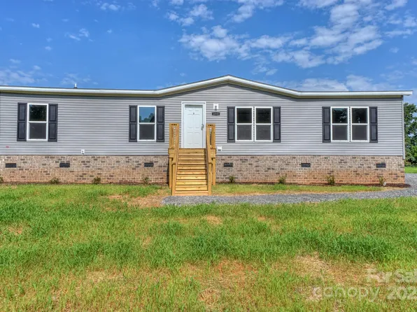 493 Eagle Mills Rd, Hamptonville, NC 27020