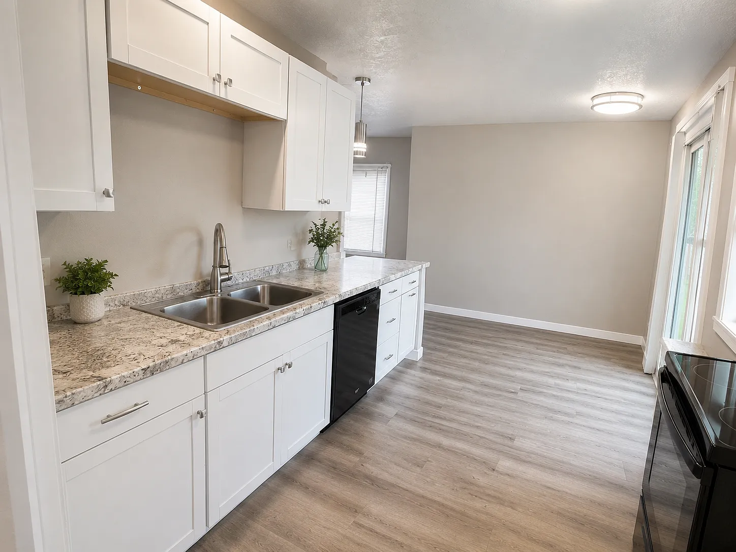 2 bed, $1,525 — Photo 2