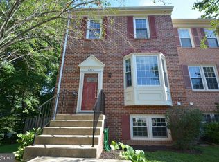 8858 Winding Hollow Way, Springfield, VA 22152