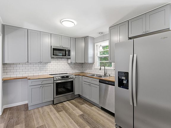 5th image of 116 W Decatur St