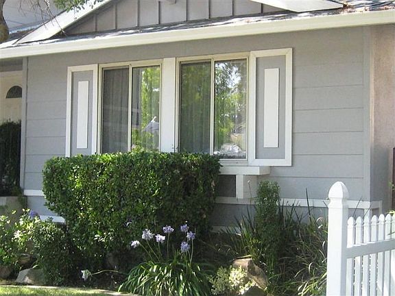 3rd image of 8221 Canyon Oak Dr