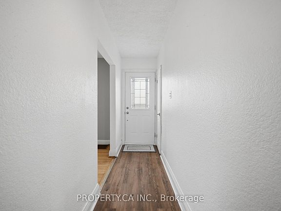 3rd image of 109 Pleasant Ave