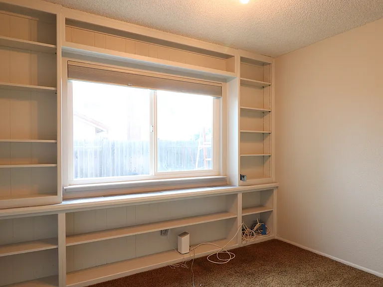 565 Clubhouse Dr — Photo 15