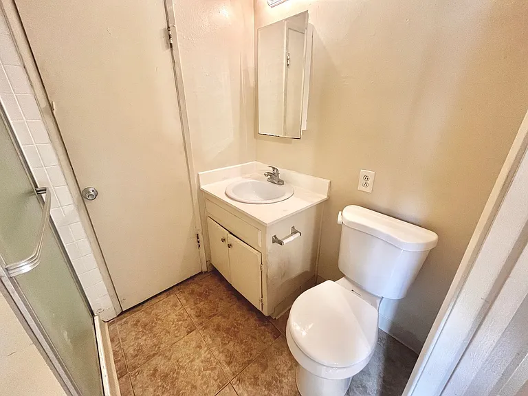 4665 Cherokee Ave #19 — Photo 8