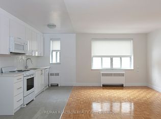 1291 Bayview Ave #203, Toronto, ON M4G 2Z9