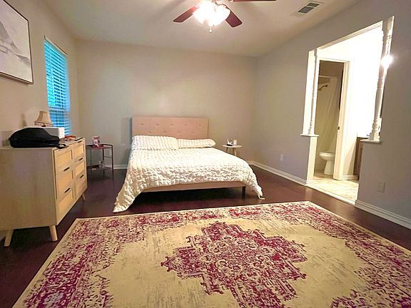 2nd image of 3737 Hackberry Ln