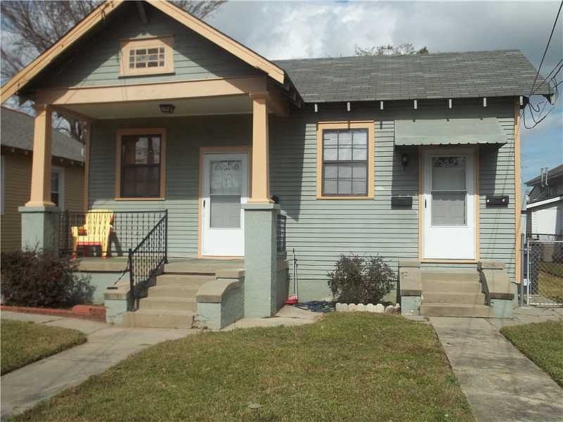 1st image of 2745 Gladiolus St