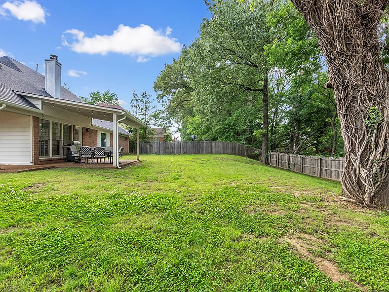 7650 Hedgington Dr — Photo 32