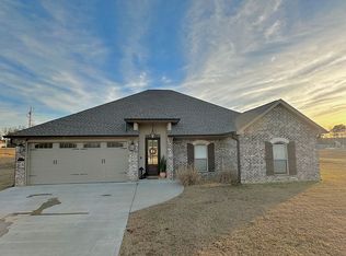 524 Abbey Rd, Caledonia, MS 39740