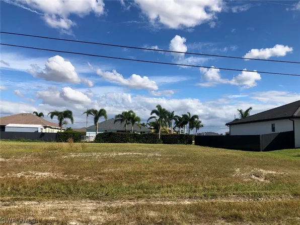 121 NW 35th Pl, Cape Coral, FL 33993