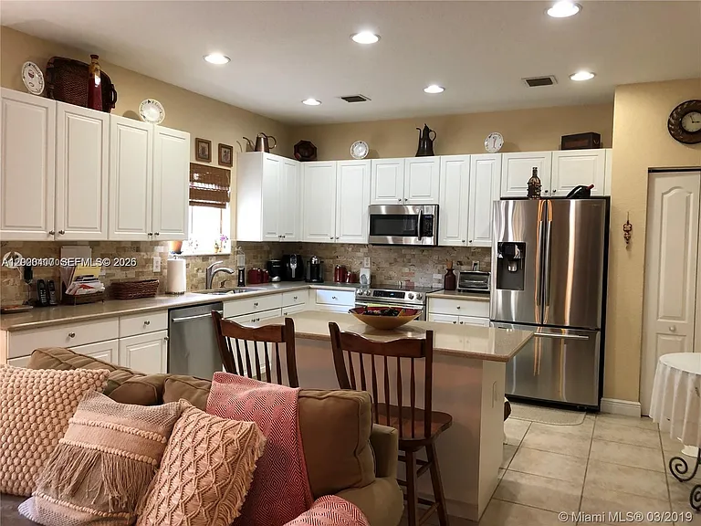 867 SW 155th Ct — Photo 5