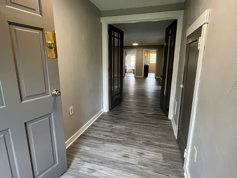 705 McGowan Ave #5 — Photo 2