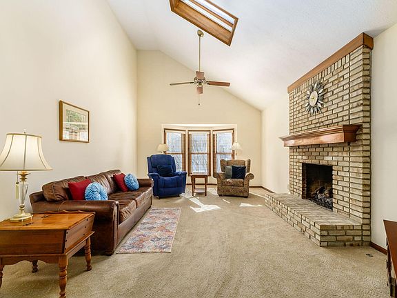5th image of 12971 Kilger Ct