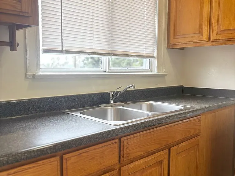 Ave 63 Apartments — Photo 19