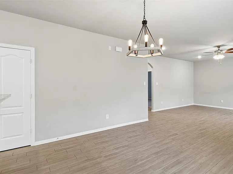 8415 Balding Dr — Photo 20