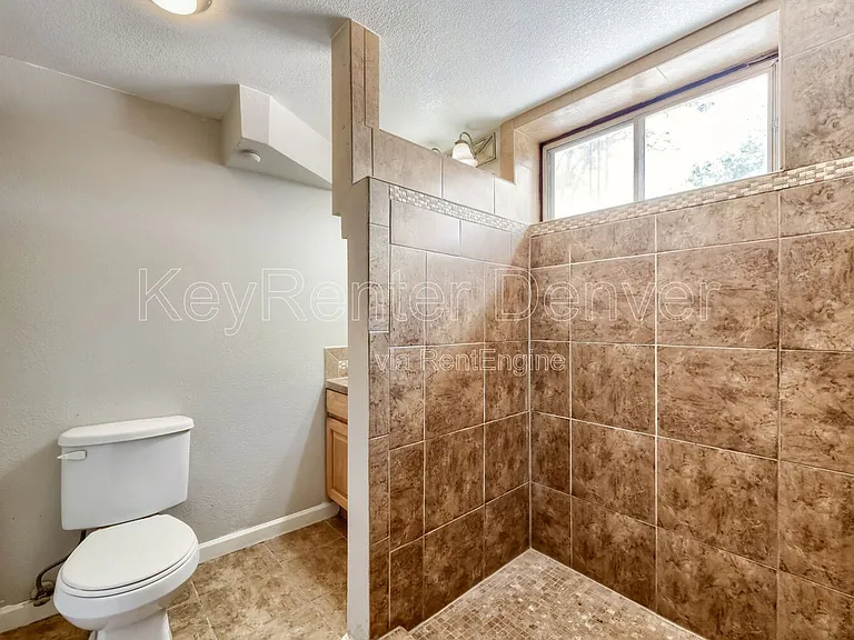 4195 Benton St — Photo 16