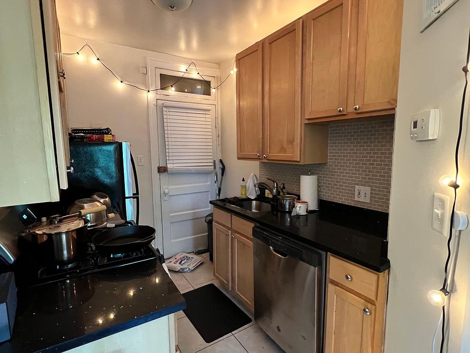 1st image of 1251-1255 W Henderson St #2H