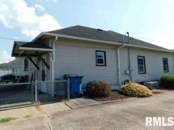 3rd image of 1207 Burgess Ave