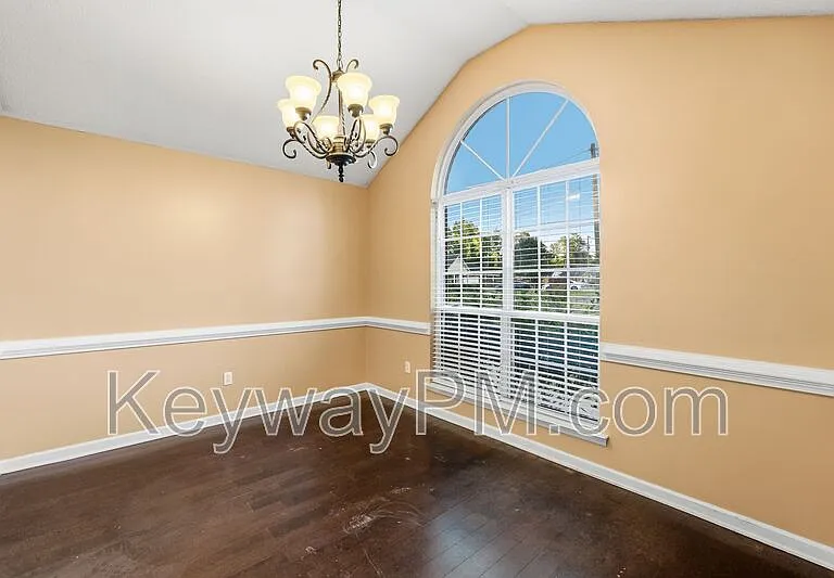 3013 Heron Ct — Photo 4